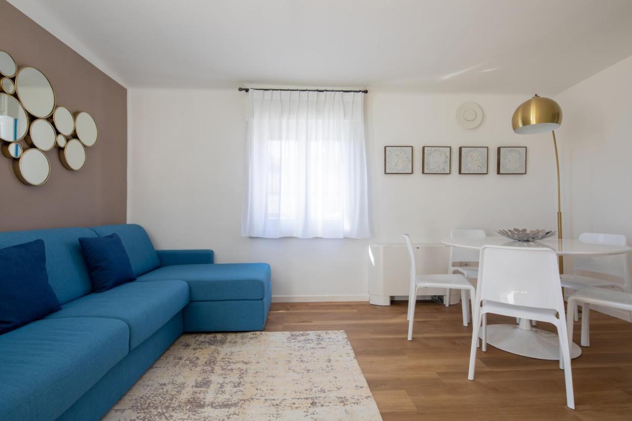 Vis A Vis Apartments Triëst Buitenkant foto